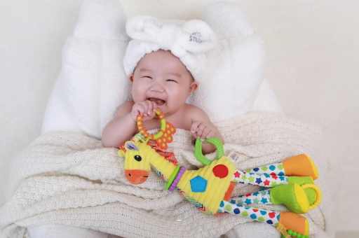 桂平3个月宝宝干呕 桂平3个月宝宝干呕